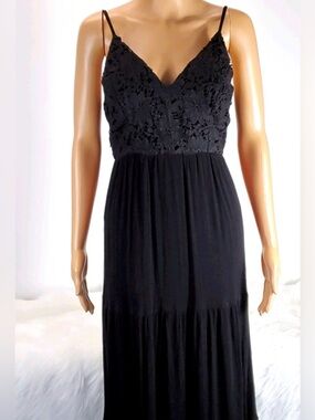 Daisies Boutique Black Maxi Dress | Lace Top | Women’s Size Medium